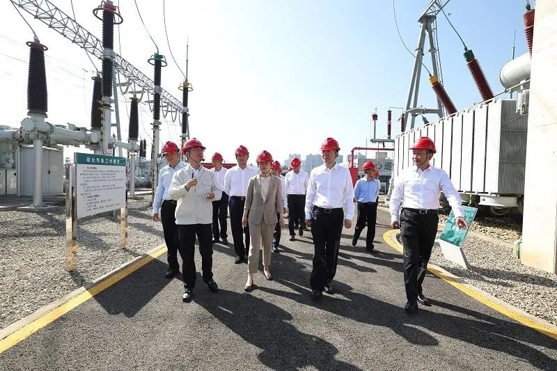 國家電網(wǎng)董事長、黨組書記辛保安會(huì)見四川省委書記王曉暉、省長黃強(qiáng)并檢查大運(yùn)會(huì)供電保障工作