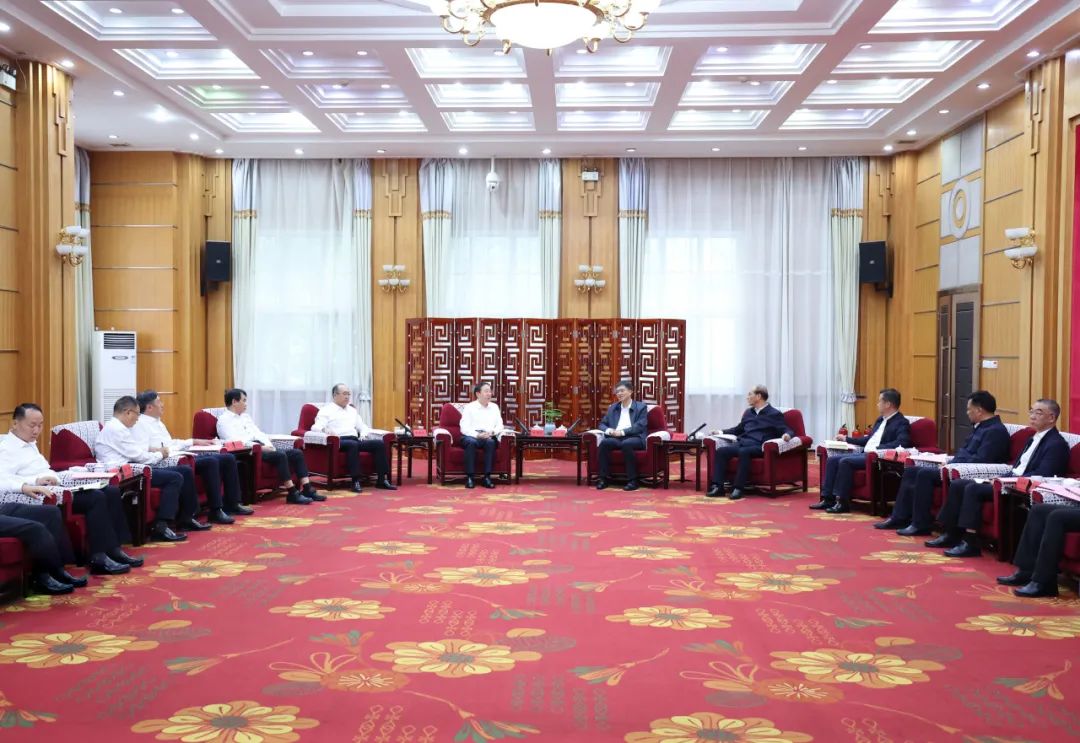 國家電網(wǎng)公司董事長、黨組書辛保安會見青海省委書記陳剛、省長吳曉軍、省政協(xié)主席公保扎西