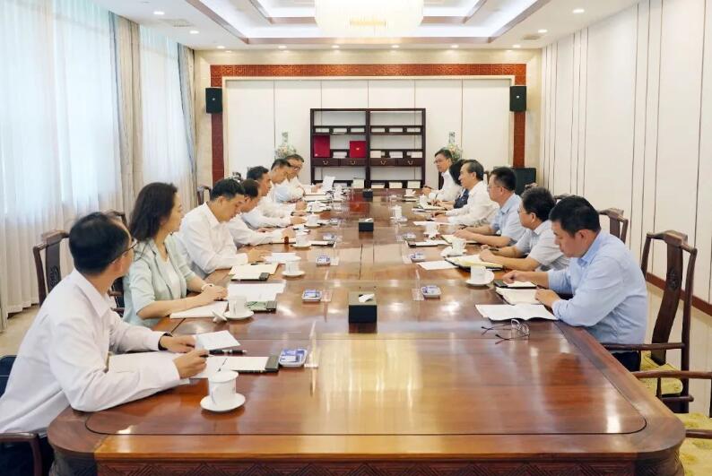 中國(guó)能建黨委書記、董事長(zhǎng)宋海良與中國(guó)貿(mào)促會(huì)會(huì)長(zhǎng)任鴻斌會(huì)談