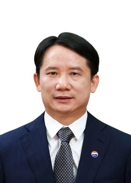 曾任貴州省能源局黨組書記、局長 丁雄軍當(dāng)選中國貴州茅臺酒廠(集團(tuán))黨委書記