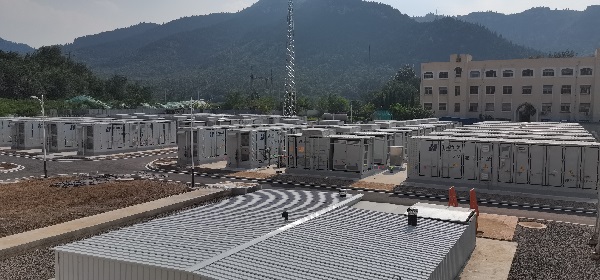 新型儲能發(fā)展提速:“超級充電寶”年消納電量近億度 “鐵陀螺”年碳減排6萬多噸