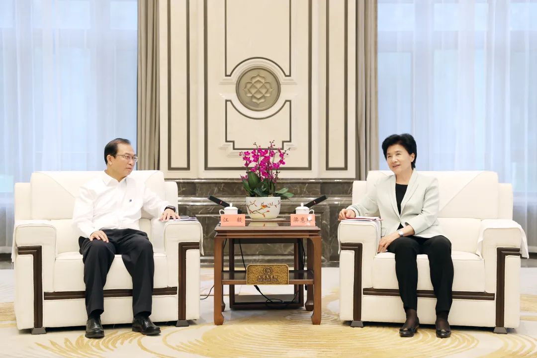 華電集團黨組書記、董事長江毅拜會黑龍江省委副書記、省長梁惠玲