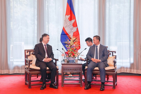 華能集團黨組書記、董事長溫樞剛拜會柬埔寨首相洪瑪奈