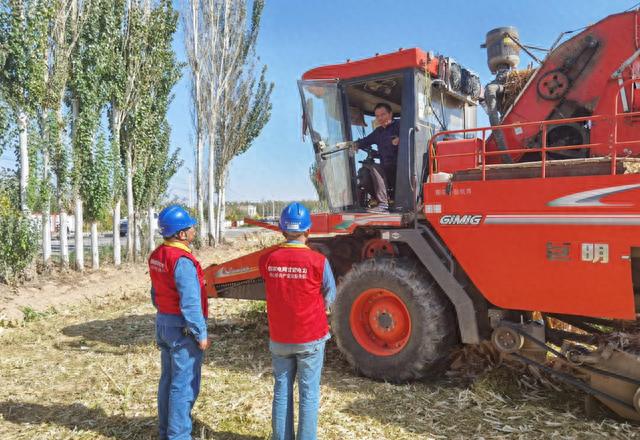 國網(wǎng)高臺縣供電公司秋收農(nóng)忙正當時 外破宣傳不停歇