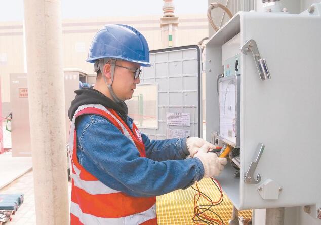 范紅星：在現(xiàn)場(chǎng)學(xué)習(xí)成長，在一線實(shí)踐創(chuàng)新