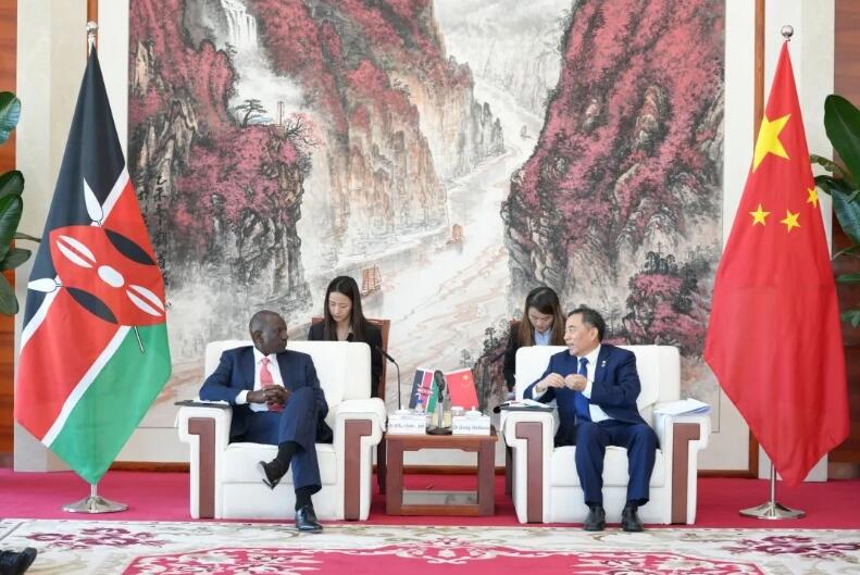 中國能建黨委書記、董事長宋海良與肯尼亞總統(tǒng)魯托會談