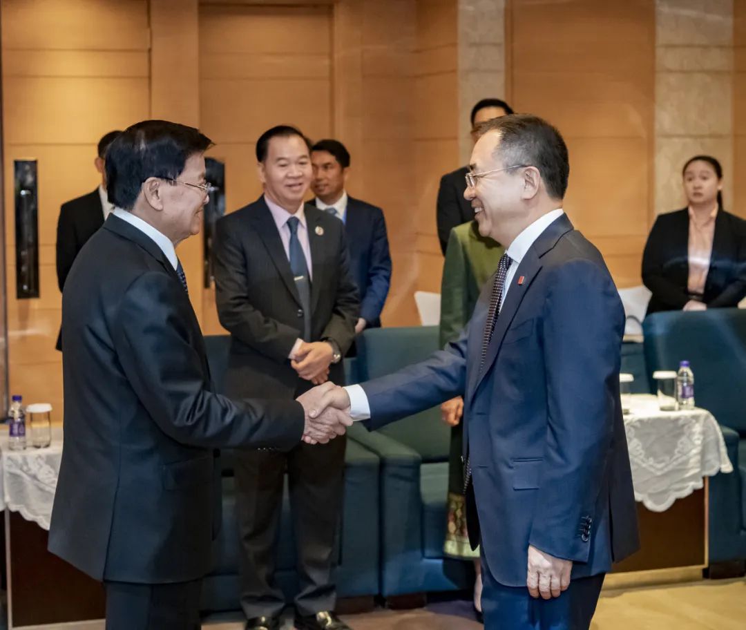 大唐集團(tuán)黨組書(shū)記、董事長(zhǎng)鄒磊拜會(huì)老撾國(guó)家主席通倫·西蘇里