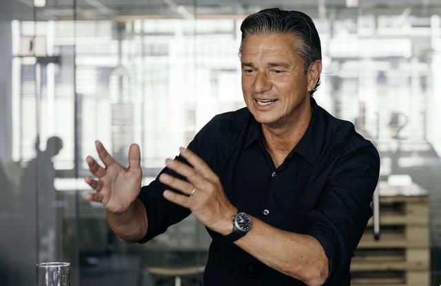 外媒：保時(shí)捷高管抨擊歐盟對(duì)中國(guó)電動(dòng)汽車發(fā)起調(diào)查，稱反對(duì)對(duì)華搞關(guān)稅戰(zhàn)