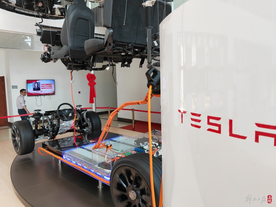 特斯拉超級(jí)工廠造巨型“充電寶”,今年我國(guó)新增儲(chǔ)能裝機(jī)規(guī)模已超歷年累計(jì)總量