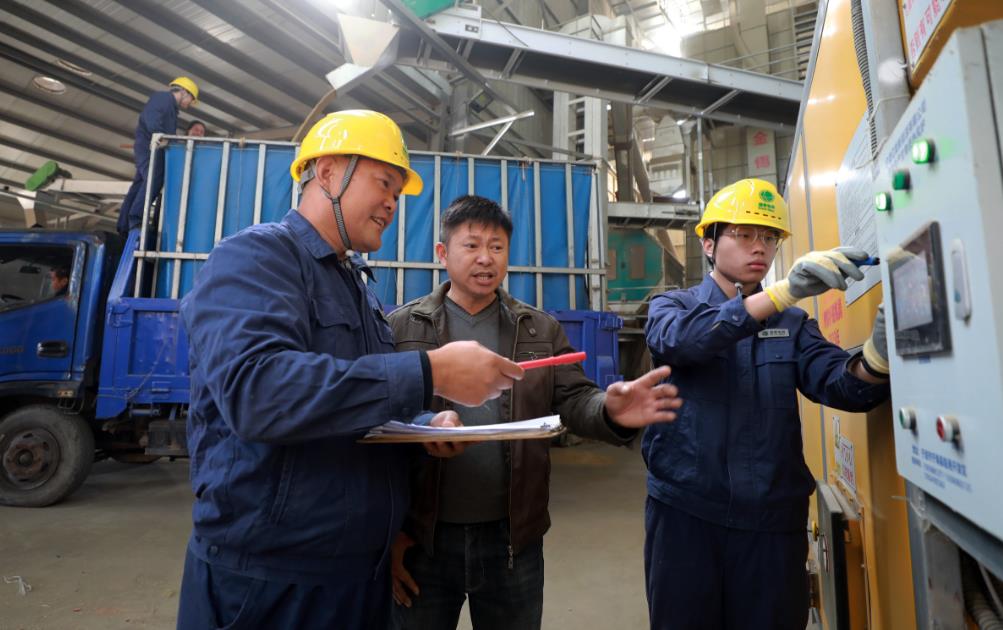 國(guó)網(wǎng)余姚市供電公司:晚稻飄香好“豐”光 電力服務(wù)來(lái)護(hù)航