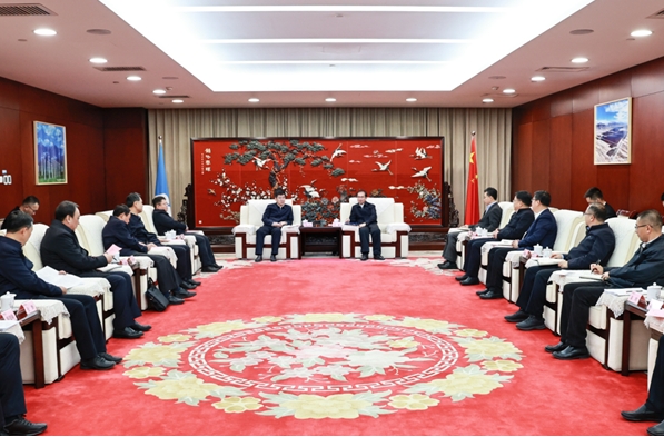 江毅會見內(nèi)蒙古自治區(qū)黨委常委、常務副主席黃志強