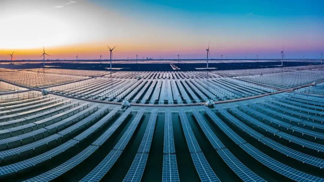 突破3億千瓦時，?；瘓F一期300MW光伏發(fā)電項目實現(xiàn)年度目標(biāo)