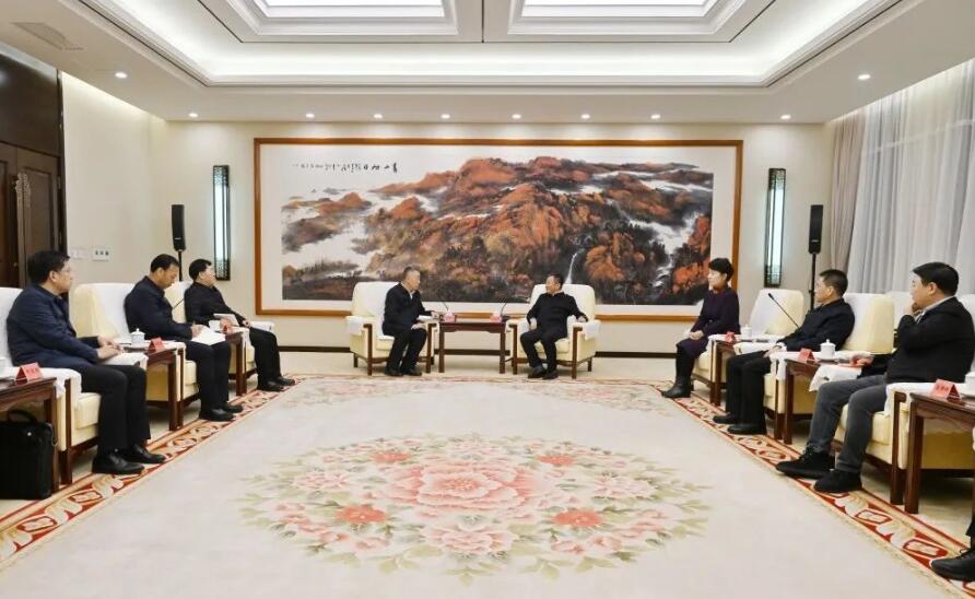 三峽集團董事長、黨組書記雷鳴山拜會內(nèi)蒙古自治區(qū)黨委書記孫紹騁、自治區(qū)主席王莉霞