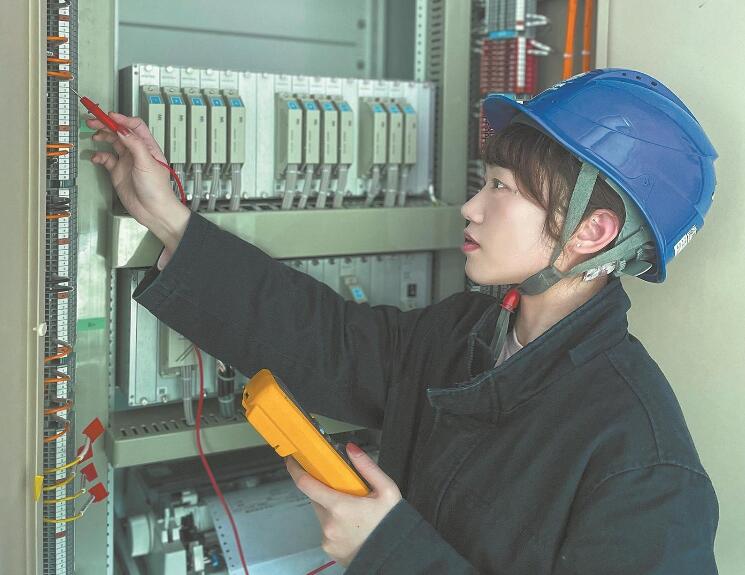 卓穎：干一行專(zhuān)一行，讓運(yùn)維“跑”在故障前