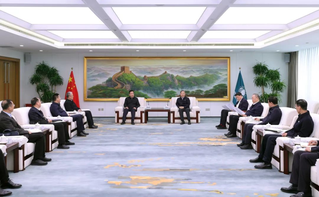 國(guó)家電網(wǎng)辛保安、張智剛與國(guó)家電投劉明勝、栗寶卿會(huì)談