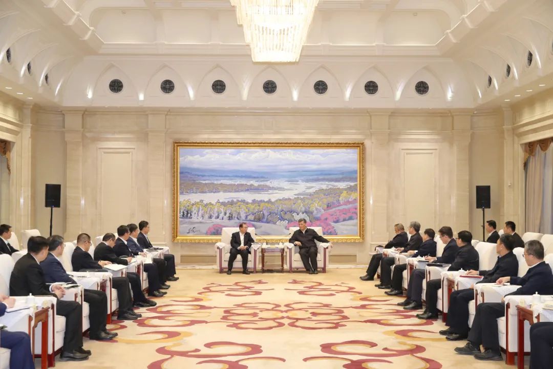 華電集團(tuán)黨組書(shū)記、董事長(zhǎng)江毅拜會(huì)新疆維吾爾自治區(qū)主要領(lǐng)導(dǎo)