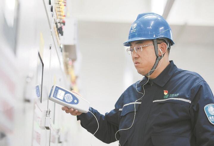 【國網(wǎng)特等勞?！坎苌?把帶電檢測工作做精做透