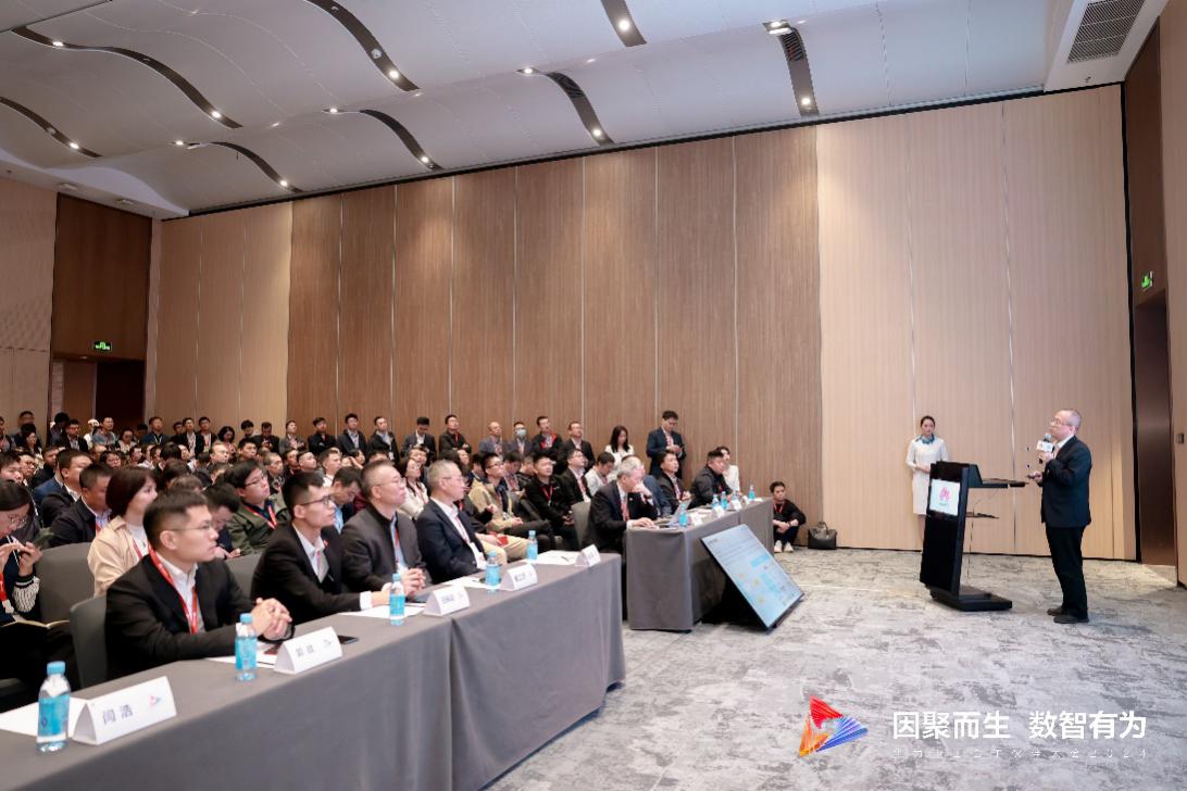 華為“數(shù)智電網(wǎng)，共創(chuàng)新型電力系統(tǒng)新價(jià)值”論壇在深圳舉辦