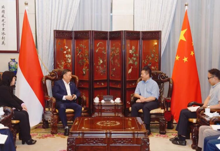 中國能建黨委書記、董事長宋海良與中國駐印度尼西亞大使陸慷會(huì)談