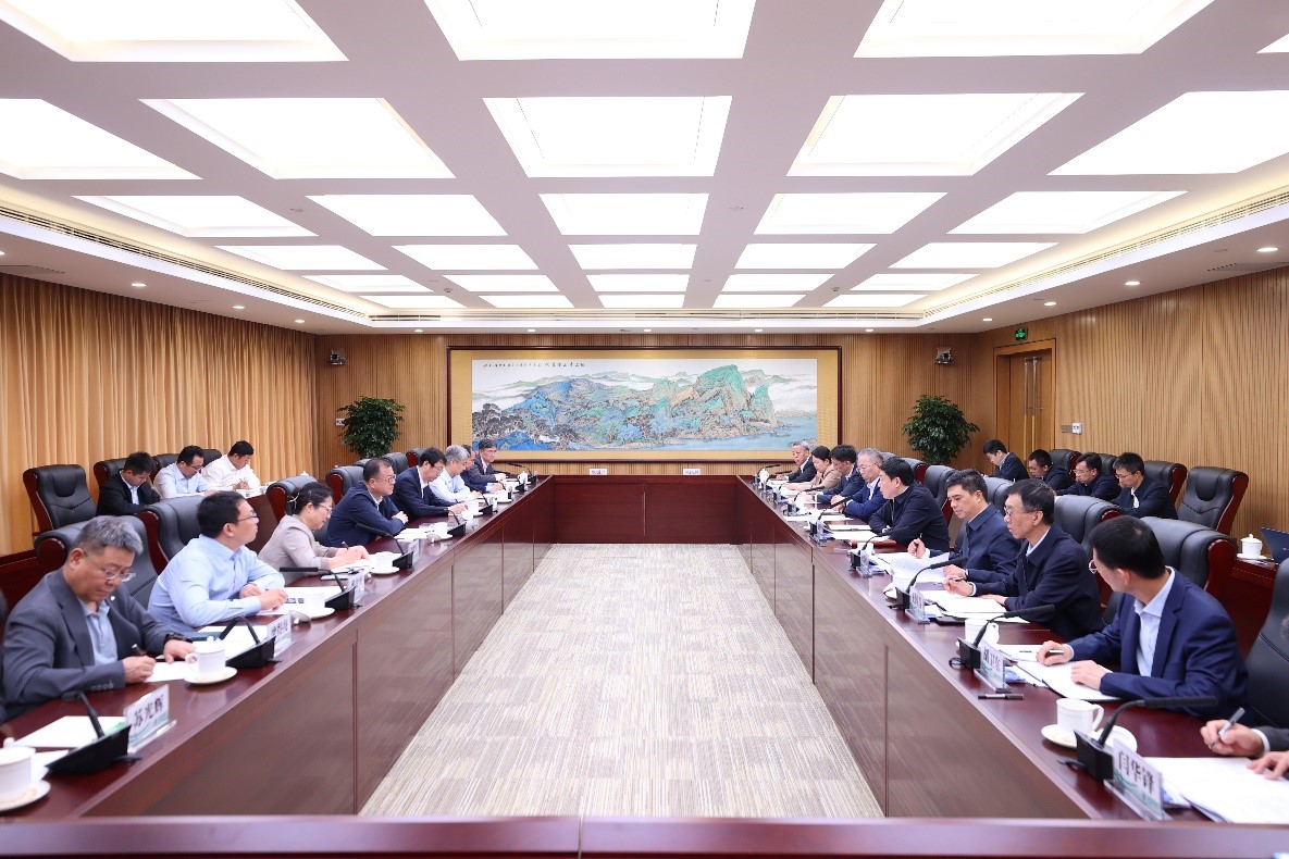 西安交通大學(xué)黨委書記盧建軍、校長張立群赴國家電網(wǎng)座談交流