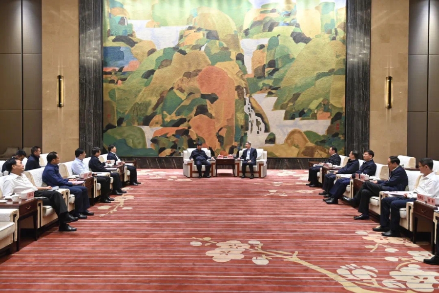 武漢市委書記郭元強、市長程用文會見三峽集團董事長劉偉平一行