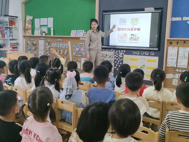 國網(wǎng)光澤縣供電公司電“亮”校園，安全“童”行