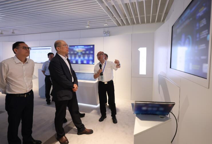 國資委黨委委員、副主任譚作鈞調(diào)研駐滬中央企業(yè)黨建和人才工作