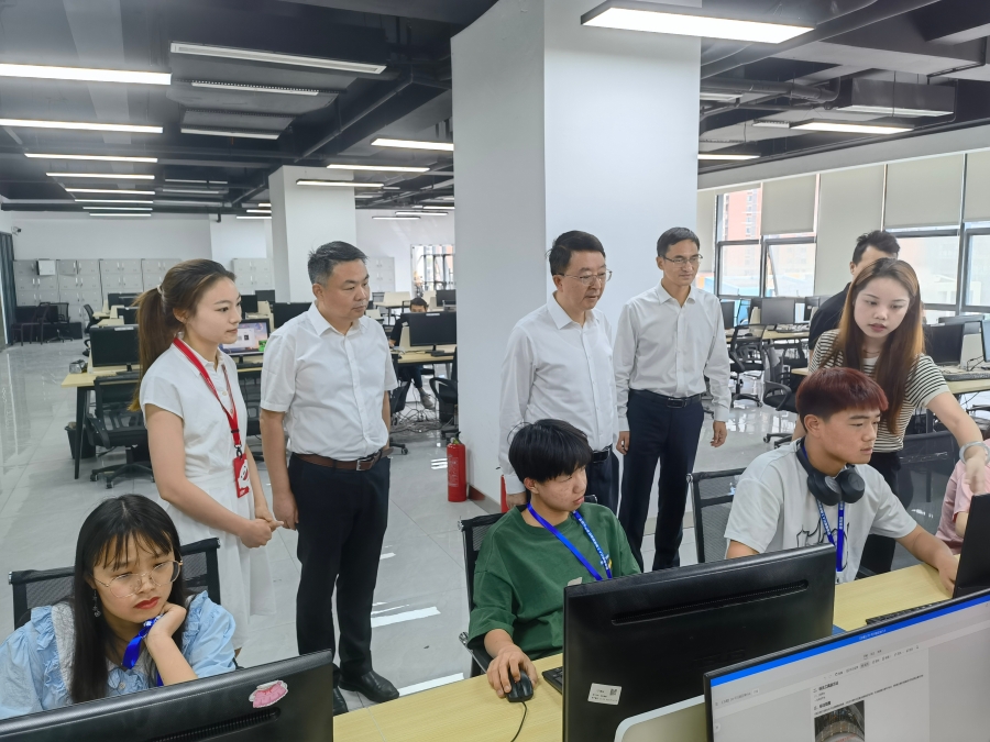 王昕偉赴重慶市奉節(jié)縣、巫山縣調(diào)研定點(diǎn)幫扶工作