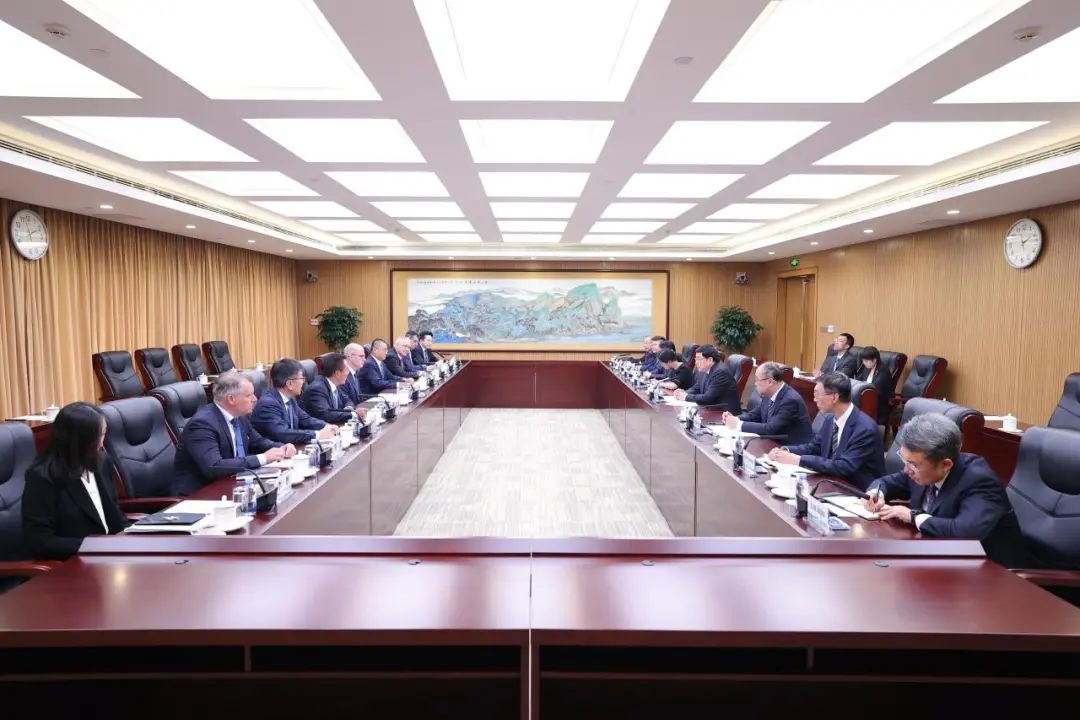 張智剛會見日立能源總裁方秦、候任總裁沈瑞博