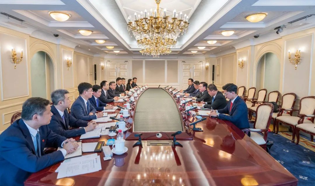 大唐集團(tuán)黨組書記、董事長鄒磊與老撾總理府辦公廳部長、總理首席顧問西納萬·蘇發(fā)努馮會(huì)談