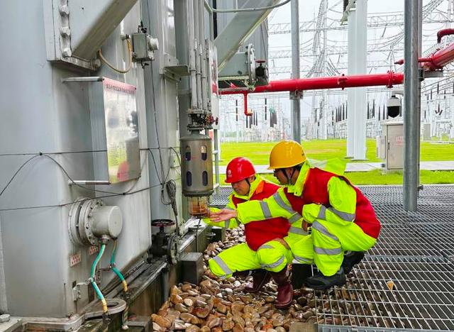 臺(tái)風(fēng)“普拉?！边^境，上海城市主電網(wǎng)運(yùn)行平穩(wěn)