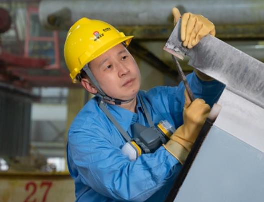 大國(guó)工匠柳祥國(guó)：匠心筑夢(mèng)，鋅電解領(lǐng)域的創(chuàng)新先鋒