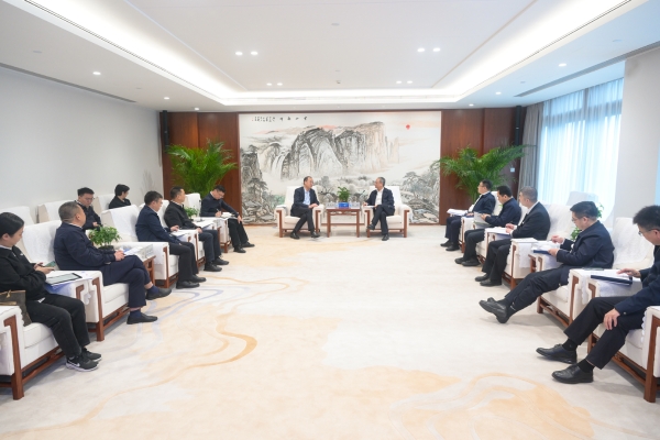 中國(guó)電建黨委副書(shū)記、總經(jīng)理王斌與雅安市委書(shū)記夏鳳儉會(huì)談