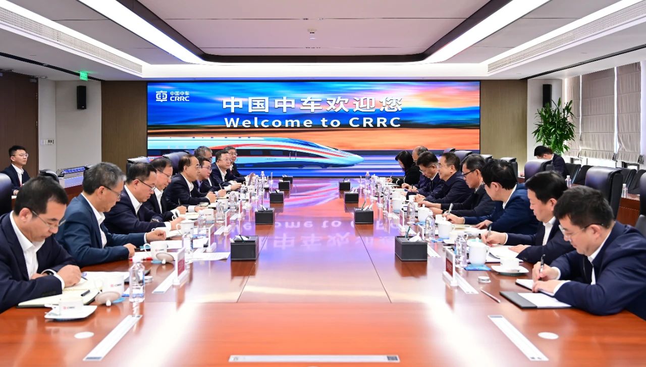 大唐集團(tuán)黨組書記、董事長鄒磊與中國中車黨委書記、董事長孫永才座談交流