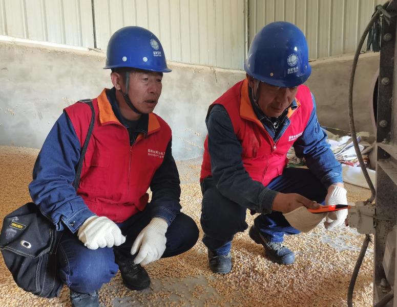 甘肅省古浪縣:雪天上門(mén)服務(wù)為合作社復(fù)電