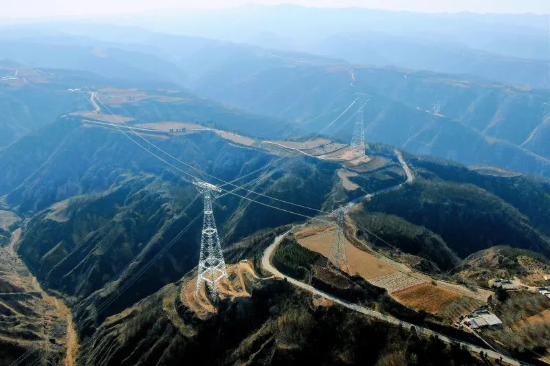 國家電網(wǎng):電力大動脈縱貫神州