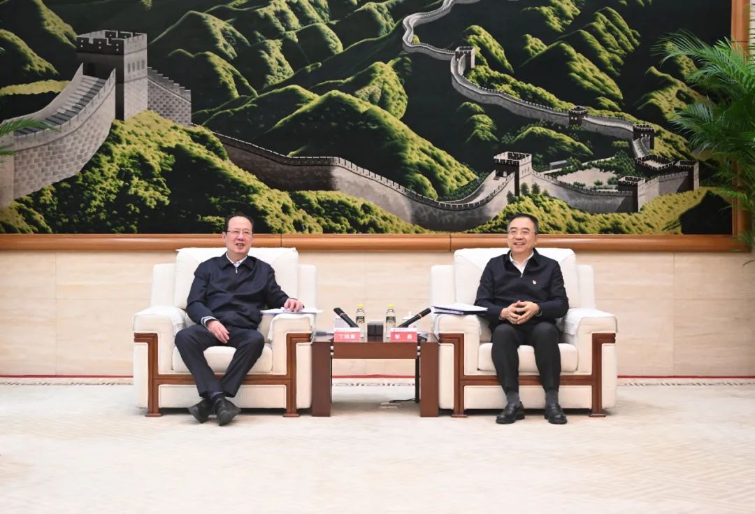 中國電建黨委書記、董事長丁焰章與中國大唐黨組書記、董事長鄒磊會談