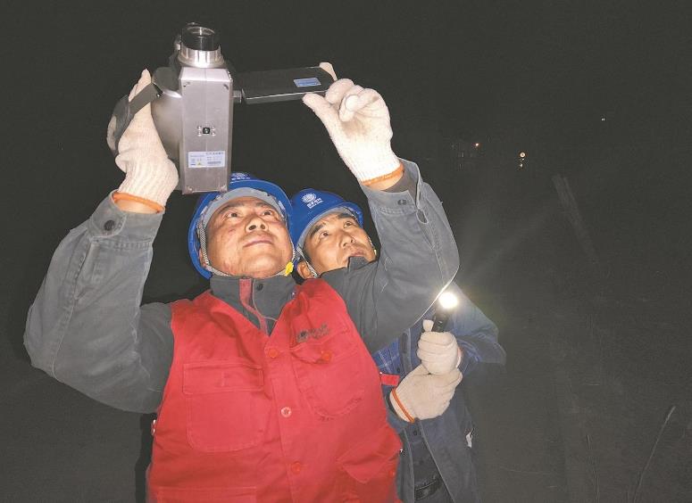 青海貴南縣：零下15攝氏度，冬夜巡檢保供電