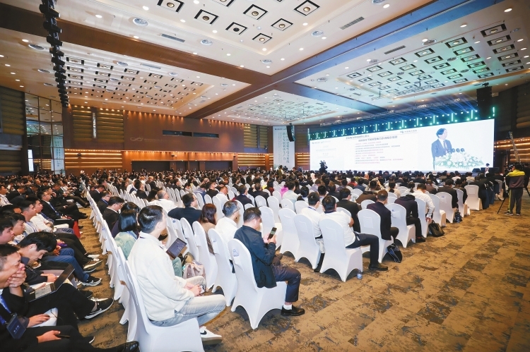 院士專家學(xué)者探討新型電力系統(tǒng)怎么建 人工智能、柔性構(gòu)網(wǎng)、新型儲能成熱詞