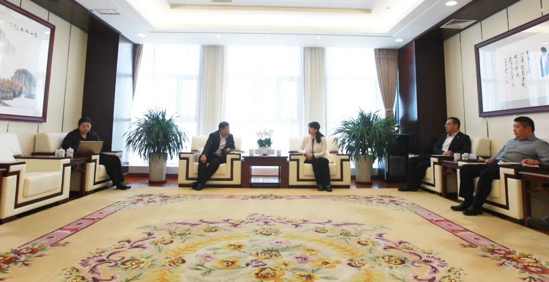 國家電投新疆公司張瑋、李國儉會見塔城地區(qū)發(fā)改委黨組書記劉沖