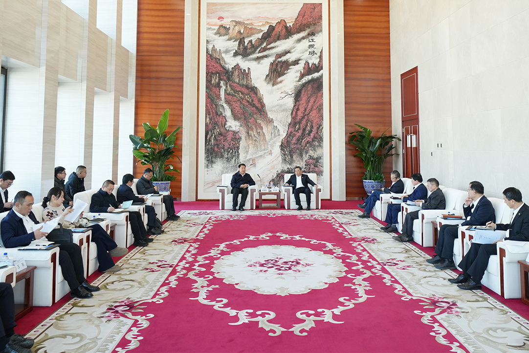 中國(guó)能建黨委書(shū)記、董事長(zhǎng)宋海良與云南紅河州委書(shū)記趙瑞君會(huì)談