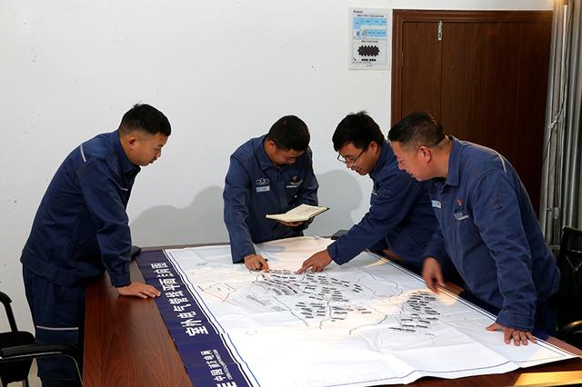 貴州興義供電局研發(fā)“智電擎鋒”機(jī)器人，實現(xiàn)營配協(xié)同新突破