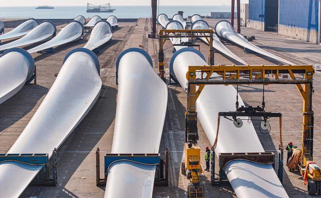 山東省加速發(fā)展海上風(fēng)電，超大型風(fēng)機源源不斷出海安裝