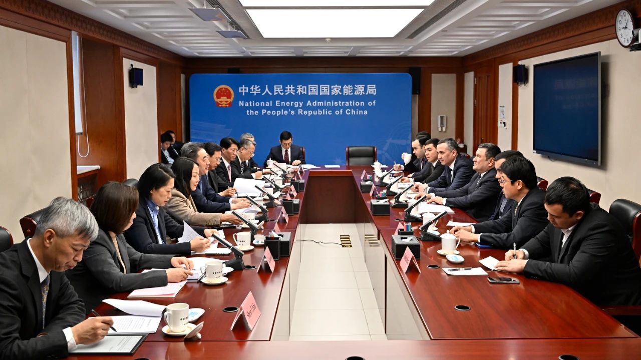 國(guó)家能源局局長(zhǎng)王宏志會(huì)見烏茲別克斯坦能源部部長(zhǎng)米爾扎馬赫穆多夫