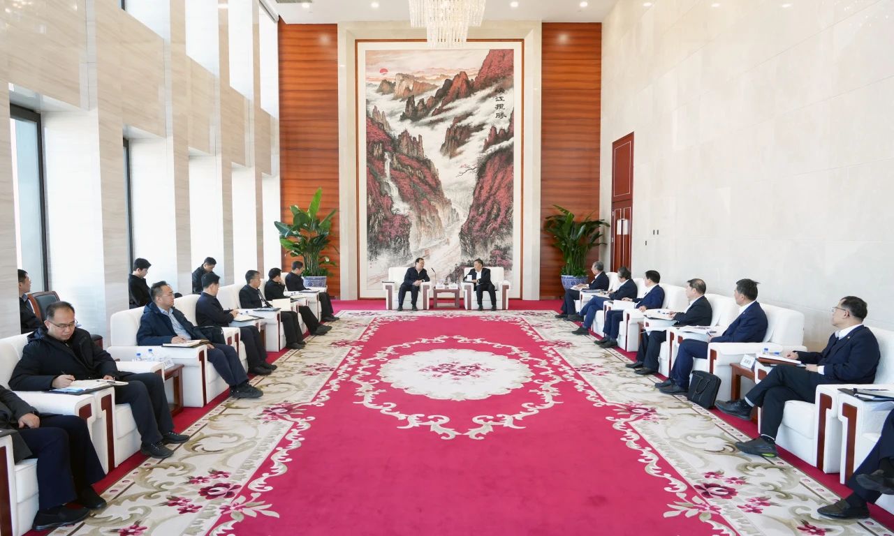 中國能建董事長宋海良、總經(jīng)理倪真與中國南水北調(diào)集團董事長汪安南、總經(jīng)理孫志禹會談