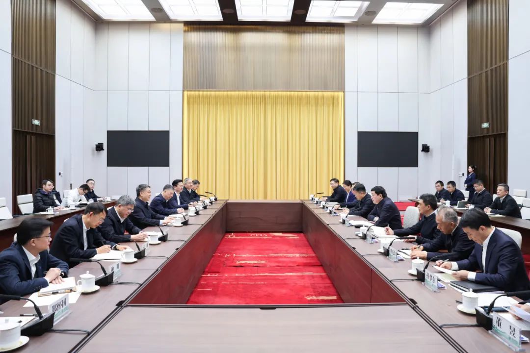 溫樞剛張文峰與國家電網(wǎng)董事長張智剛、總經(jīng)理龐驍剛會談