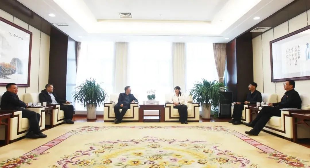 國(guó)家電投新疆公司與中國(guó)水電四局、中交集團(tuán)、運(yùn)達(dá)股份座談