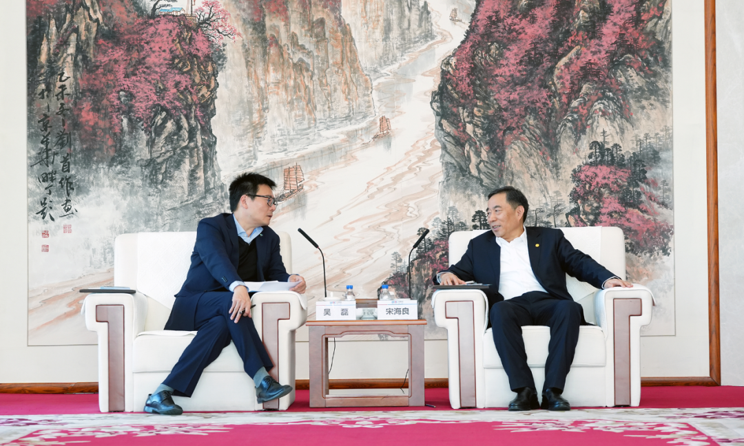 中國(guó)能建黨委書記、董事長(zhǎng)宋海良與上海電氣黨委書記、董事長(zhǎng)吳磊會(huì)談