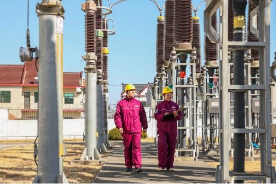 國網(wǎng)上海電力應(yīng)對蛇年首“凍” 3500余名搶修人員全天候待命