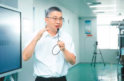 劉育權：以AI賦能數(shù)字電網(wǎng)發(fā)展